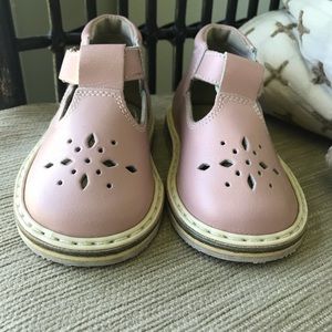 Blush Color Leather T-Strap Mary Jane worn twice 5.5